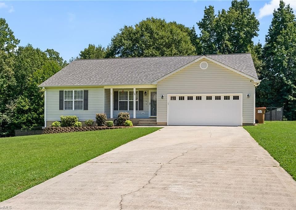 1st image of 194 Briarcreek Dr