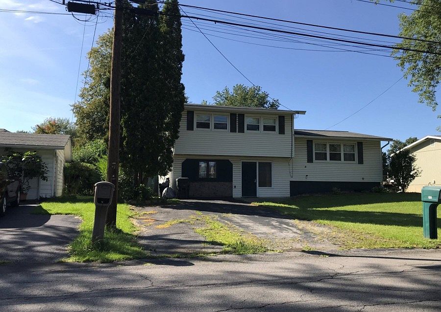 2nd image of 125 Washburn Dr