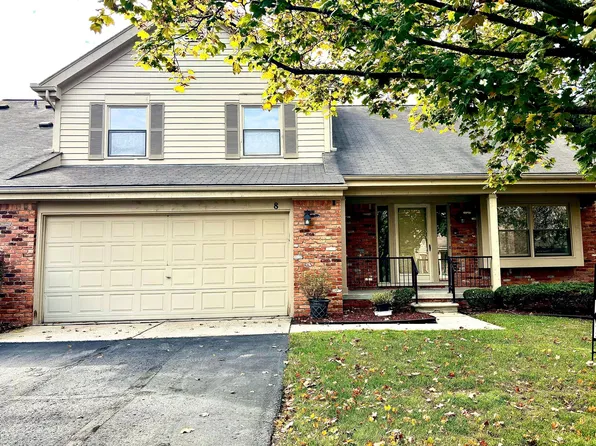 8 Oxford Ct, Dearborn, MI 48124