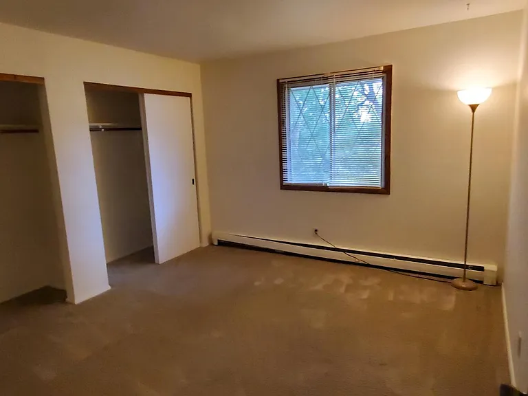9520 W Fond Du Lac Ave — Photo 10