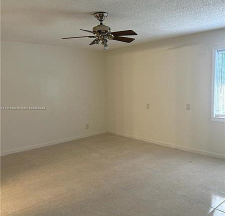 4th image of 340 Holly Dr #0