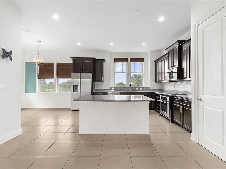 2703 Morning Light Ct — Photo 14