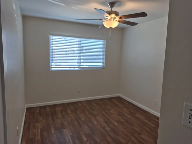 292 Elkwood Ave — Photo 9