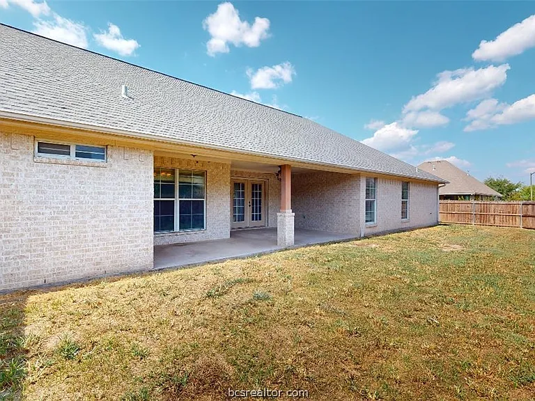 3925 Devrne Dr — Photo 20