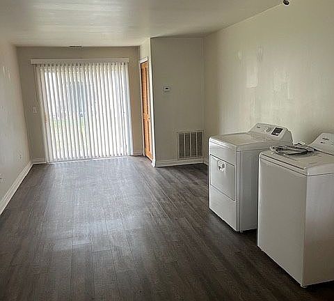 2nd image of 30184 Wedgewood Cir #2