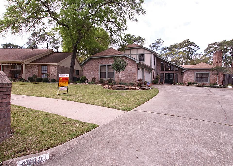 2nd image of 4908 Summer Ln