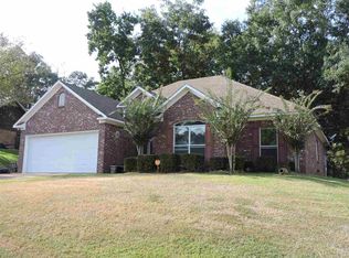 113 Shadow Creek Dr, Florence, MS 39073