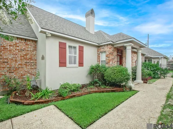 15305 High Woods Dr, Baton Rouge, LA 70816