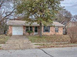 2709 Morgan St, Irving, TX 75062