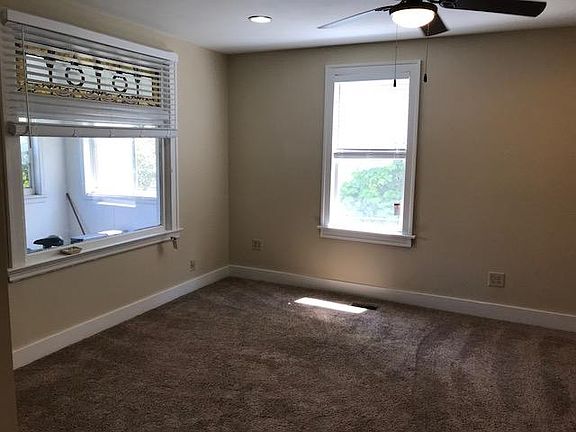5th image of 2610 Dupont Ave S