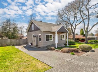 2207 E 24th St, Bremerton, WA 98310