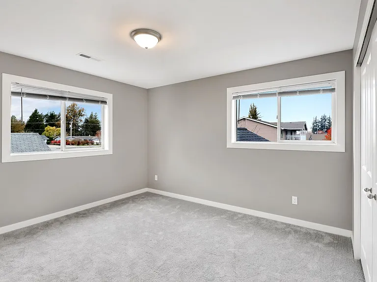 521 Main Pl — Photo 26