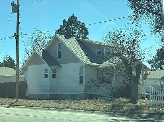 3rd image of 490 4th St