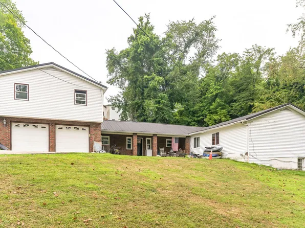 411 River St, Wayne, WV 25570