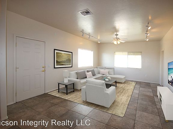 5th image of 642 E Lester St #2910494
