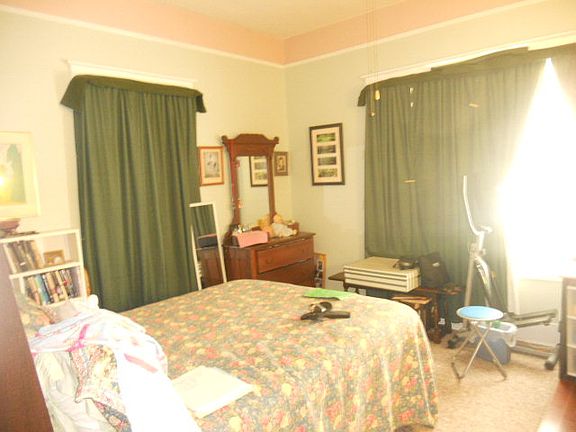 5th image of 1303 Dartmouth St