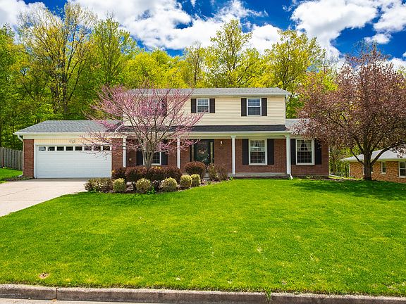 3rd image of 4941 Applewood Dr