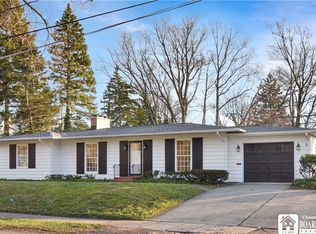 4 Holmes Pl, Fredonia, NY
