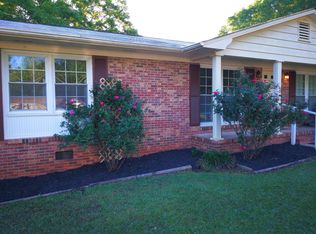 385 S Cobb St, Jefferson, GA 30549
