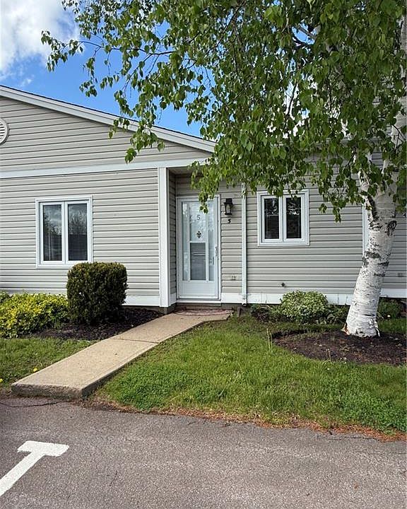 1st image of 84 Seaman St #5