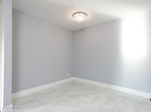 5th image of 7832 Mulligan Ave