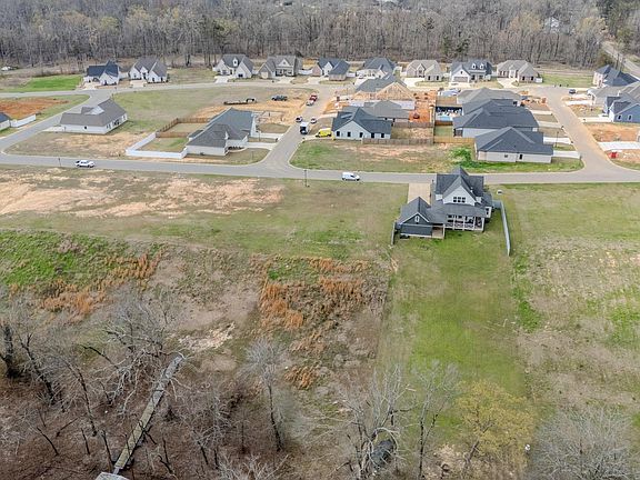 4th image of 205 Bella Vista Dr