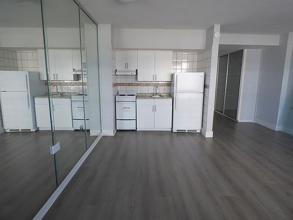 5th image of 1250 West Ave APT 4R