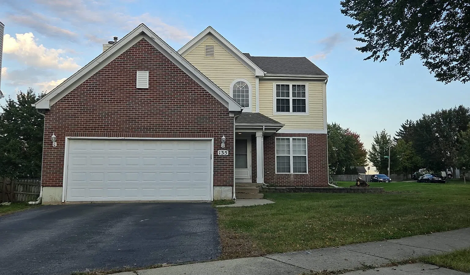 135 Emerald Dr — Photo 1