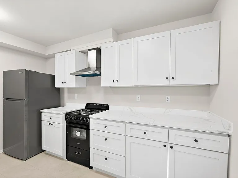 7843 Pacific Ave — Photo 9