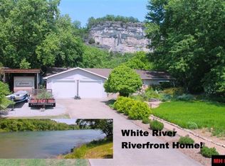 213 Riverside Dr, Norfork, AR 72658