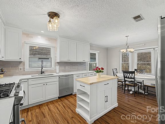 4th image of 14209 Carriage Lake Dr