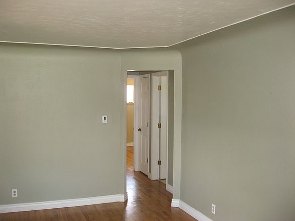 3rd image of 4695 Reed St