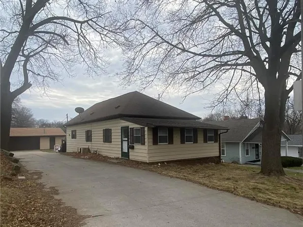 3518 Lafayette St, Saint Joseph, MO 64507