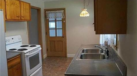 3rd image of 4307 N Quincy Ave