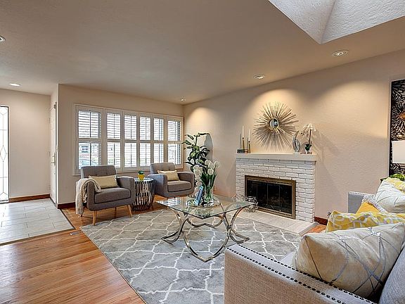5th image of 241 Kerry Dr