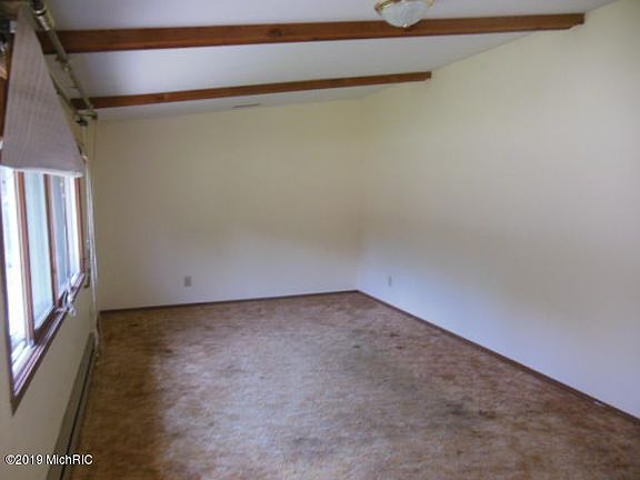 3rd image of 630 Fairview Dr