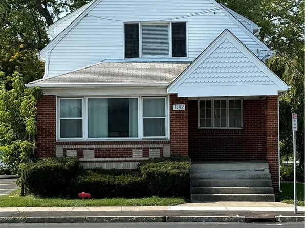 1882 Union Rd, West Seneca, NY 14224