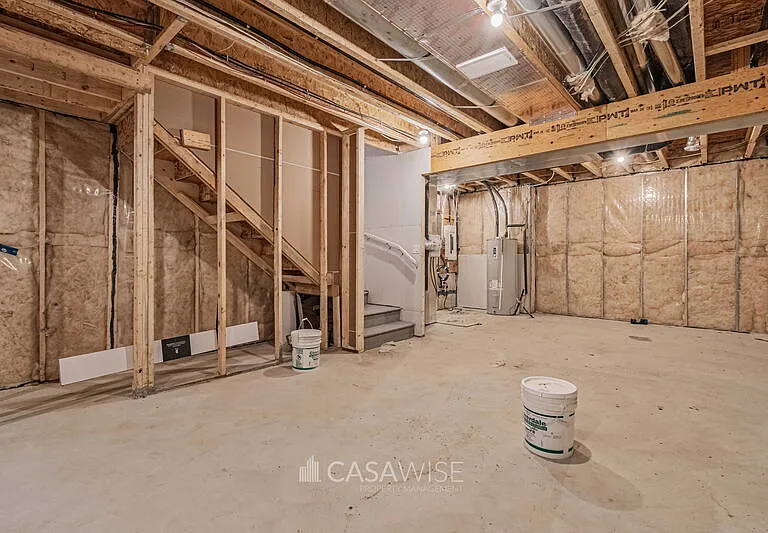 1071 Berg Pl — Photo 22