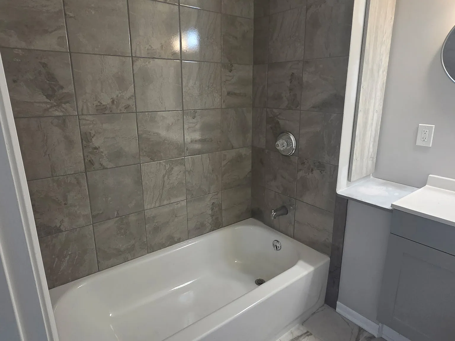 6873 Saline Drive - 10 — Photo 1