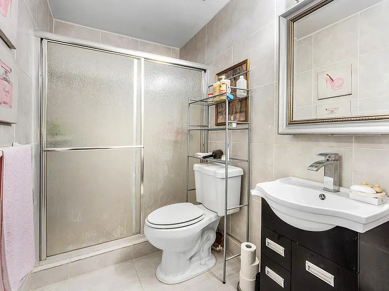 687 Marlboro Oval #A — Photo 13