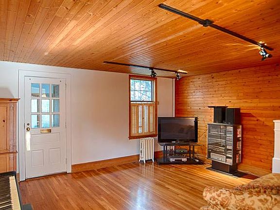 5th image of 3921 46th St