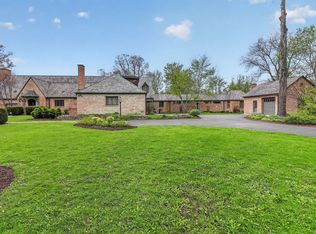 33W480 Thorncroft Dr, Wayne, IL 60184