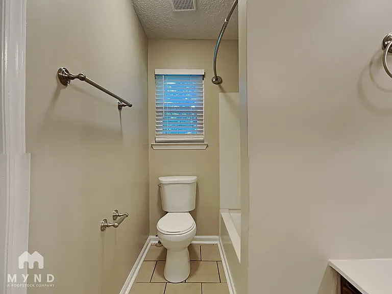 5929 Tynwald Ln — Photo 10