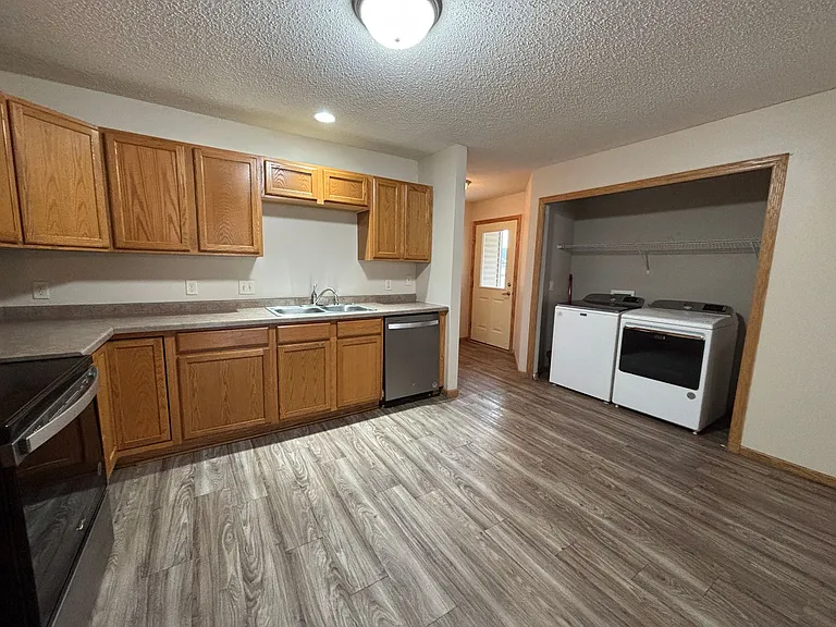 1627C Gunston Dr — Photo 11