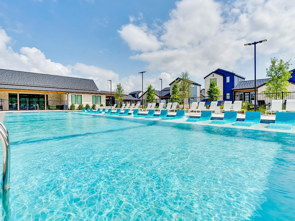 Resort Style Pool