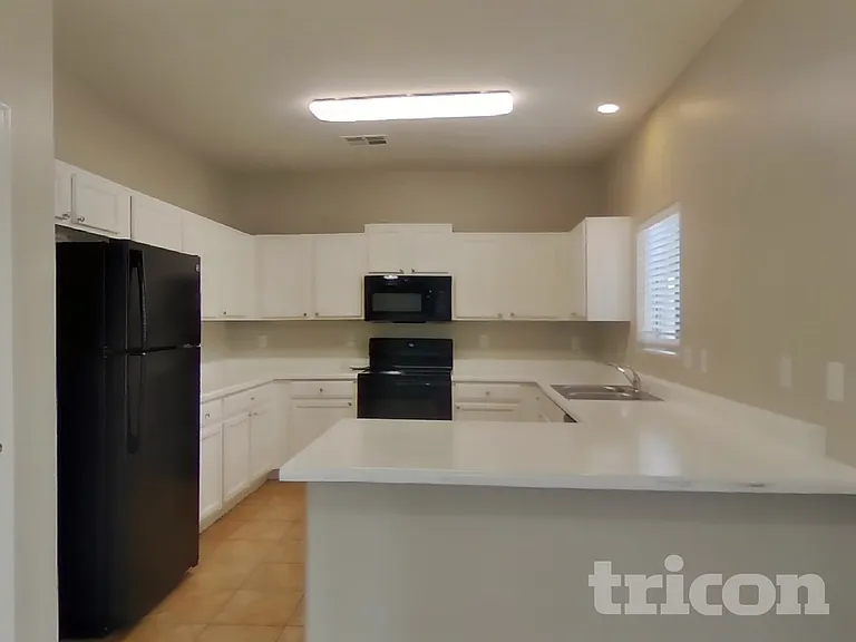 11418 W Mountain View Dr — Photo 5