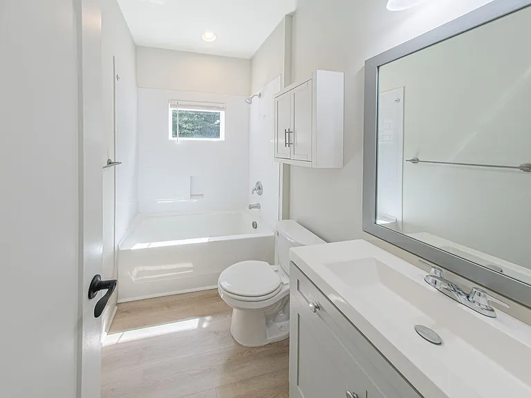 2400 Lowe St NW #B — Photo 10