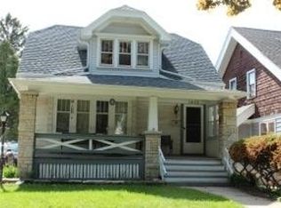 1453 N 52nd St, Milwaukee, WI 53208