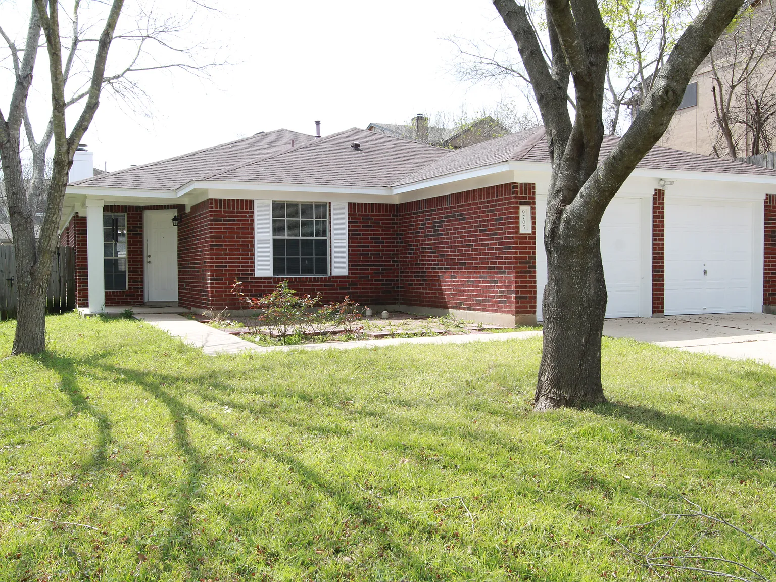 4 bed, 1818 sqft, $2,295 — Photo 2