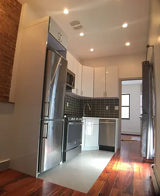 Rented by Uptown Flats LLC | media 11